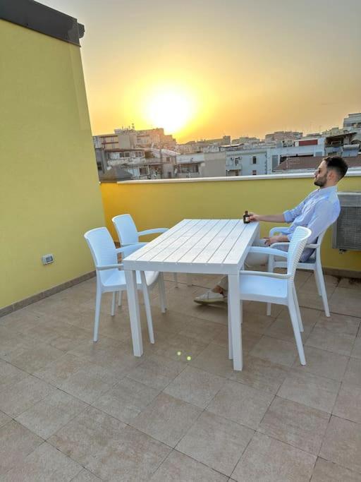 Attico con terrazza a Cagliari. - Ferienwohnung