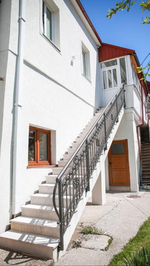 Kastel Apartments - B&B Nikšić