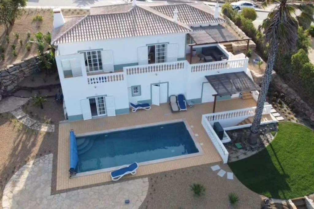 B&B Budens - Stunning Villa with Pool & View near beach - Bed and Breakfast Budens