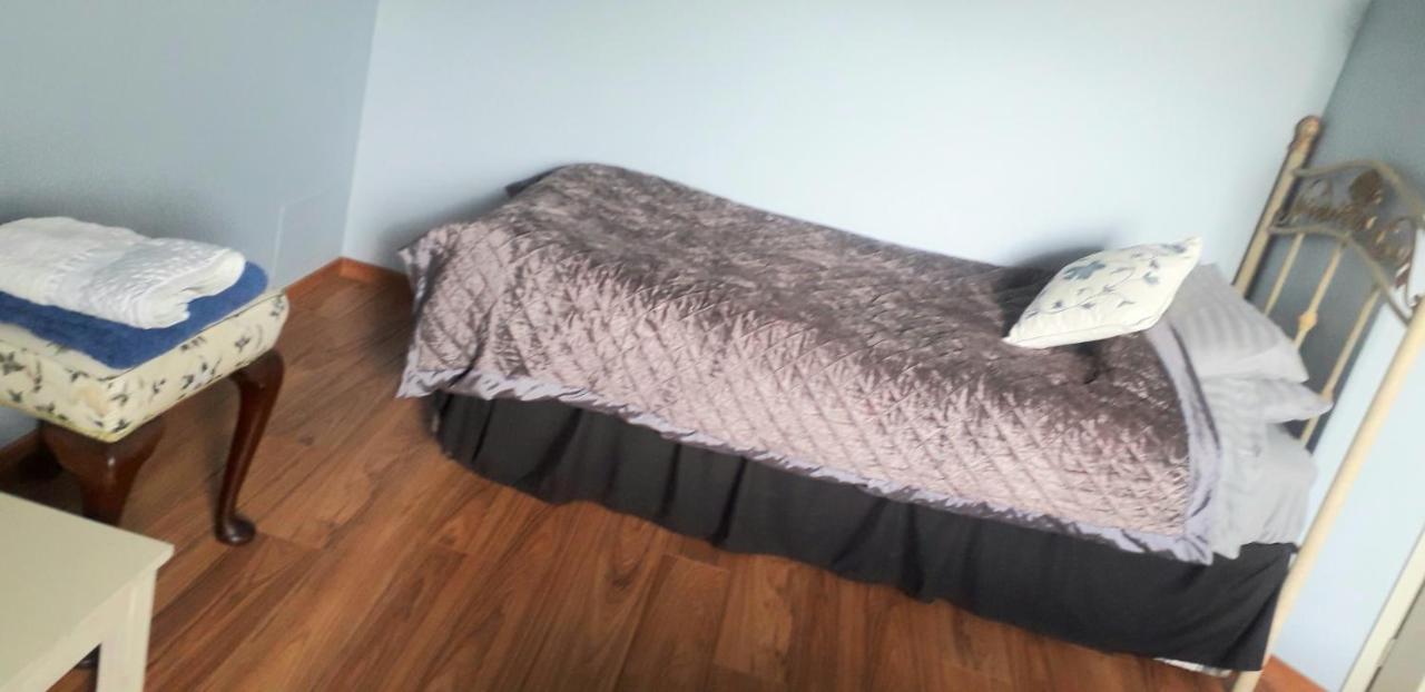 Deluxe Double Room (2 Adults + 1 Child)