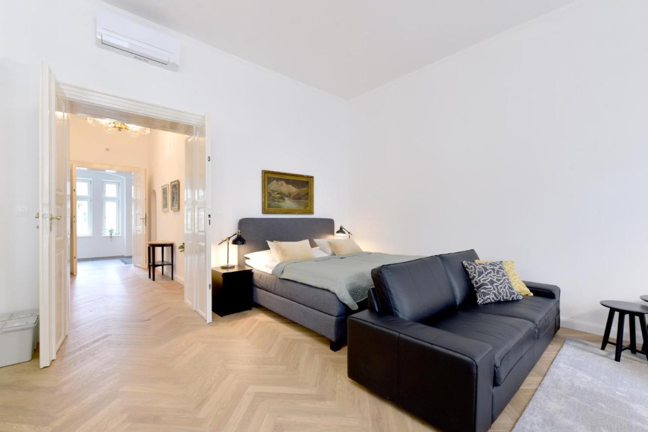 Apartmán s balkónom - B&B