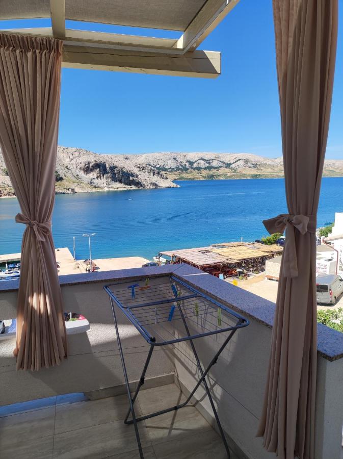 Appartamento con 2 Camere da Letto, Balcone e Vista mare