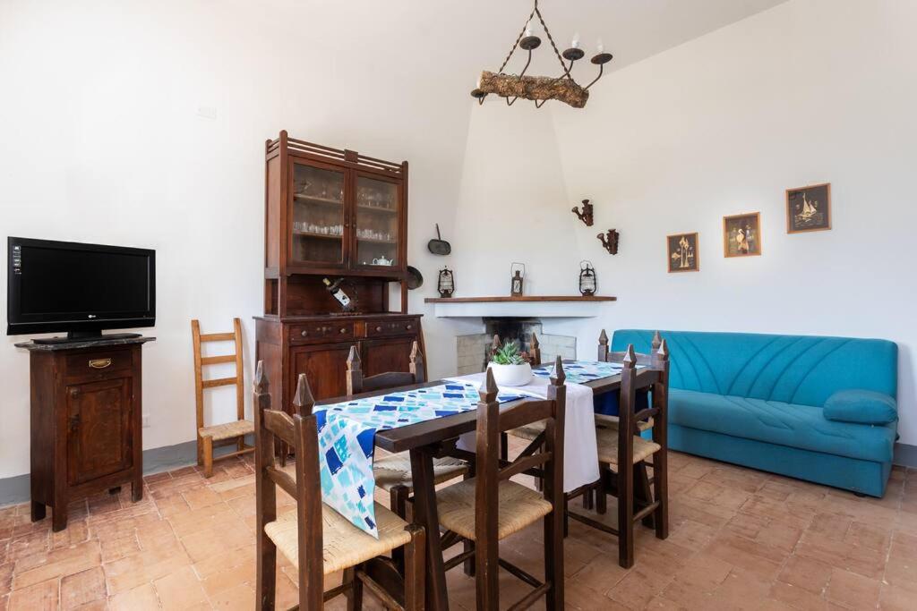 B&B San Giovanni di Sinis - [Traditional Sardinian house]Private garden& Wi-Fi - Bed and Breakfast San Giovanni di Sinis