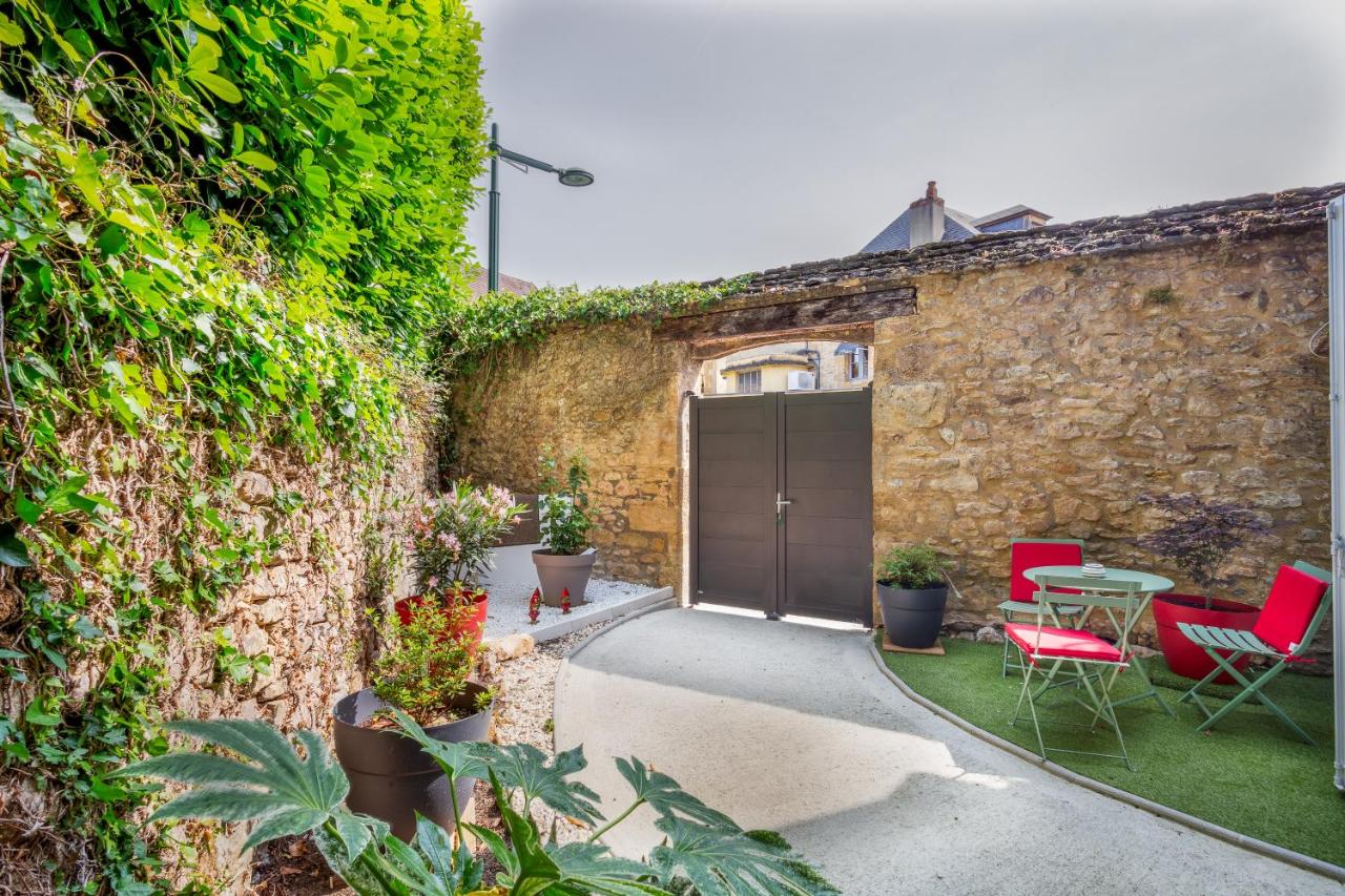Le Pécharmant - lescapade medievale Sarlat - B&B