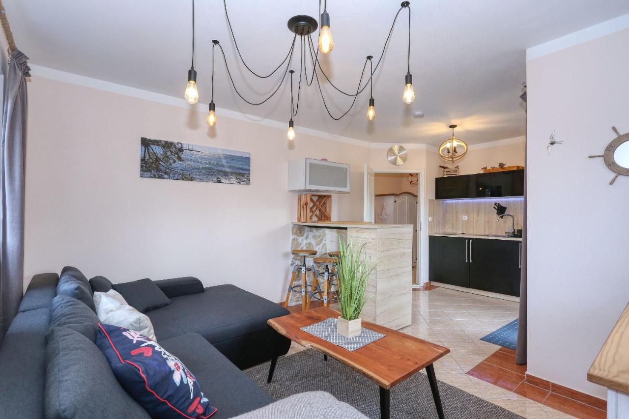 Appartement 4 Zaton beach modern und stilvoll mit Balkon in Strandnähe - B&B Zaton