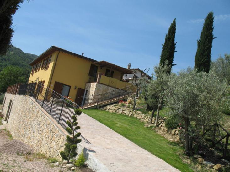Country House Il Sambro - Bed and Breakfast Bettona