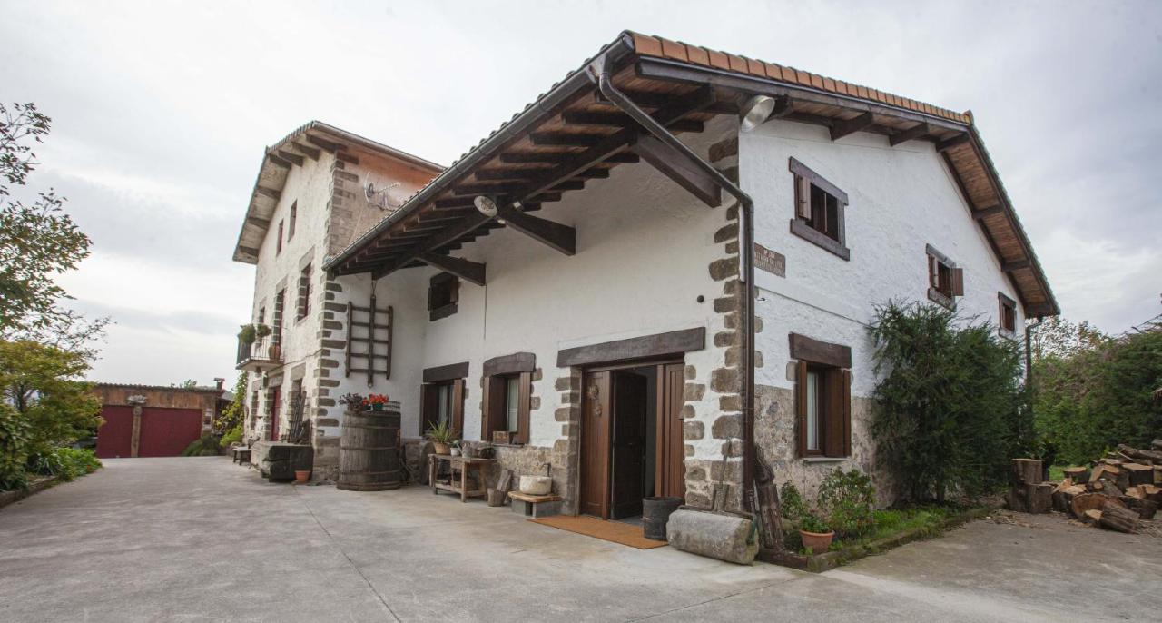 Bidegurutzeta landetxea - B&B