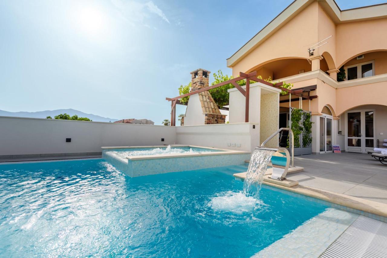 Neretva Valley Apartments - Heated Pool - B&B Metković