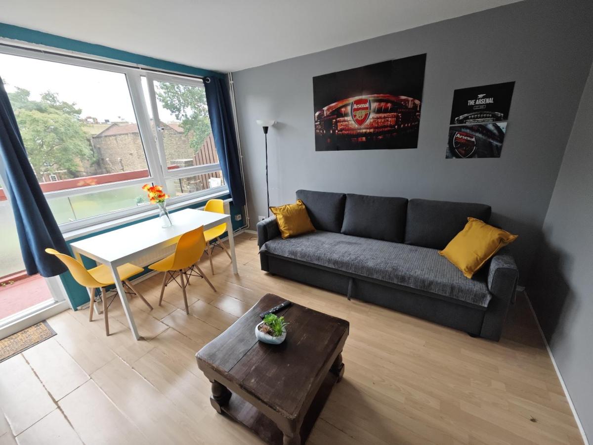 B&B Londres - 2 BEDROOM FLAT NEXT TO ARSENAL STADIUM - HIGHBURY - Bed and Breakfast Londres