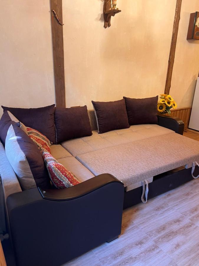 Dreibettzimmer mit Gartenblick