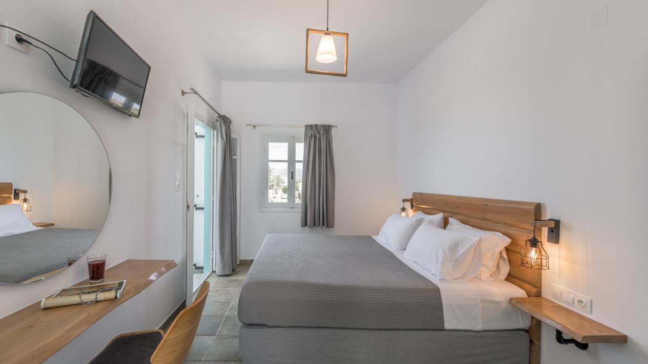 Kamer met Queensize Bed en Uitzicht op Zee