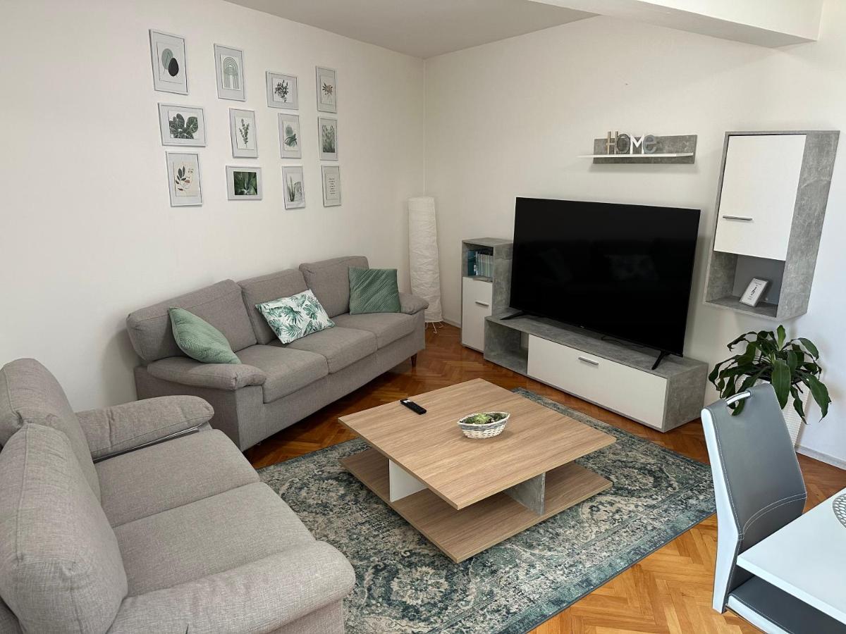 Arena apartment with 3 bedrooms in the city center - Bed and Breakfast Pula