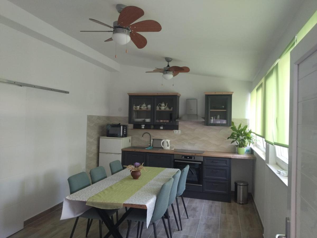 Apartman Radunić - B&B Kutleše