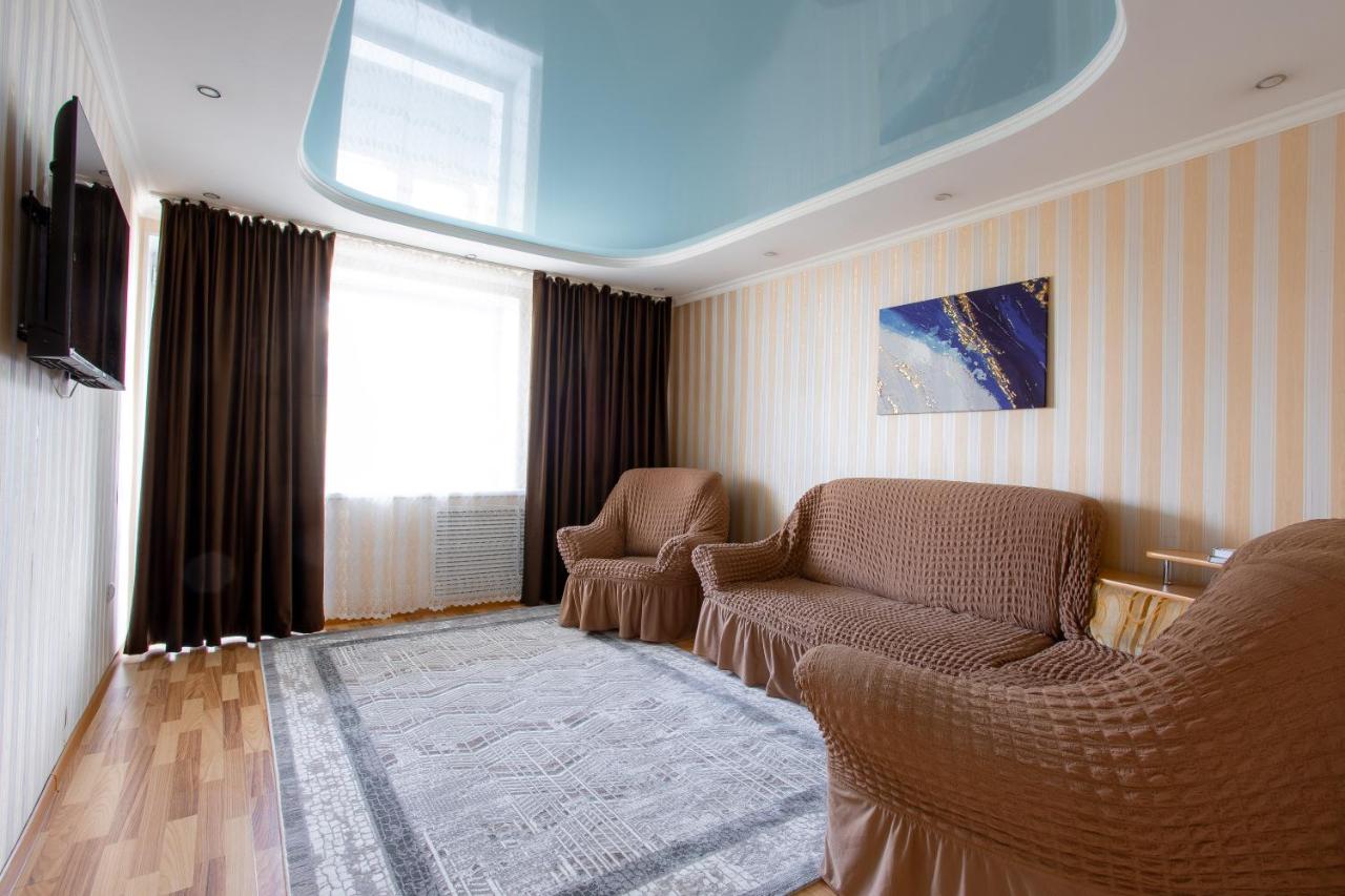 B&B Qostanay - 2-х комнатная квартира в центре по ул. Козыбаева 107 - Bed and Breakfast Qostanay