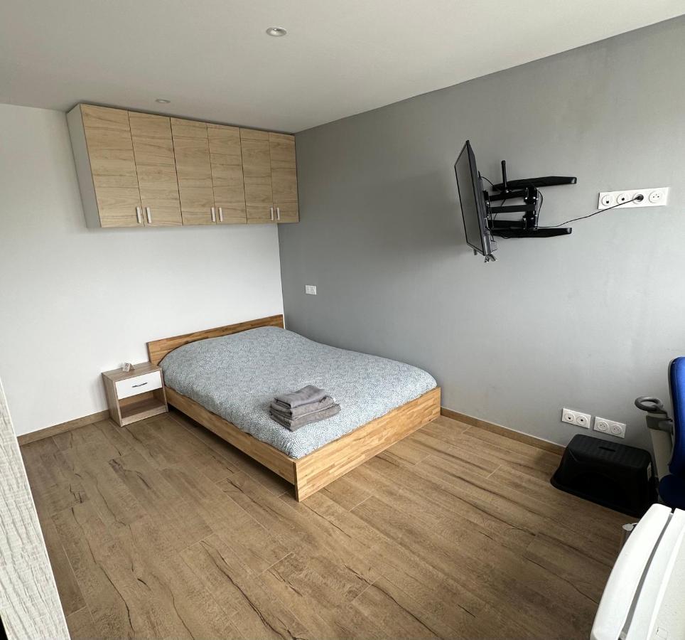Super studio en face de la gare de mulhouse - B&B