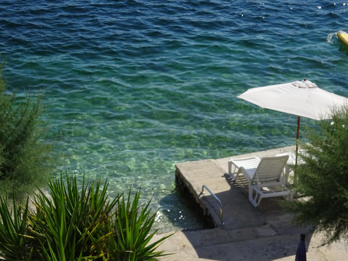 Apartmani BRACO Beach House - B&B Podglavica