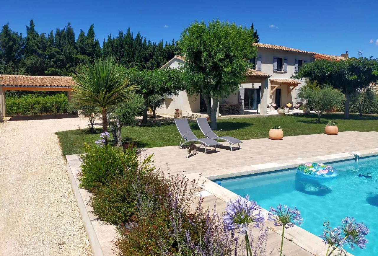 Lou Mazet provençal à Eygalières - Piscine privée - Chambres d’hôtes