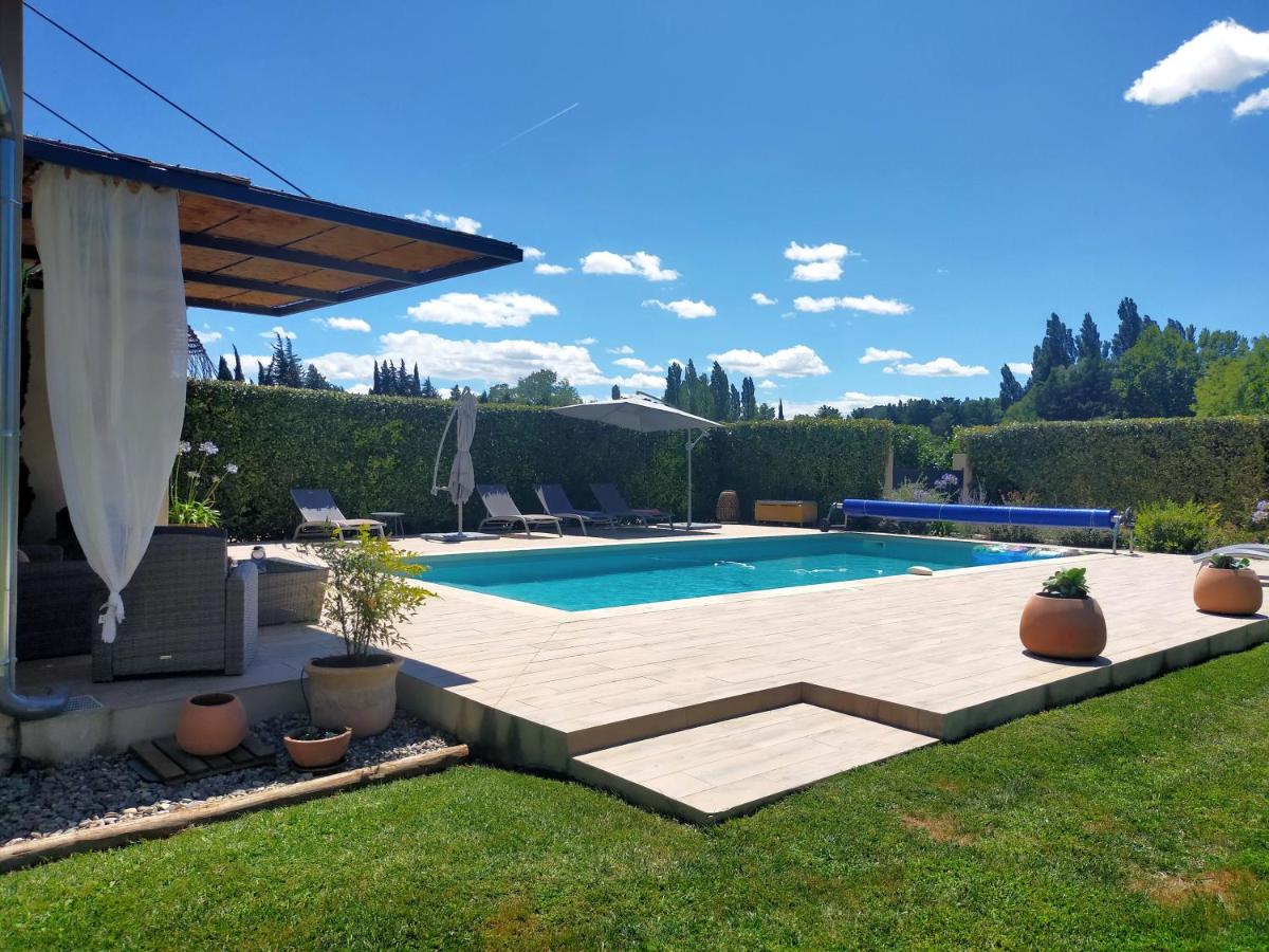 Lou Mazet provençal à Eygalières - Piscine privée - B&B Eygalières