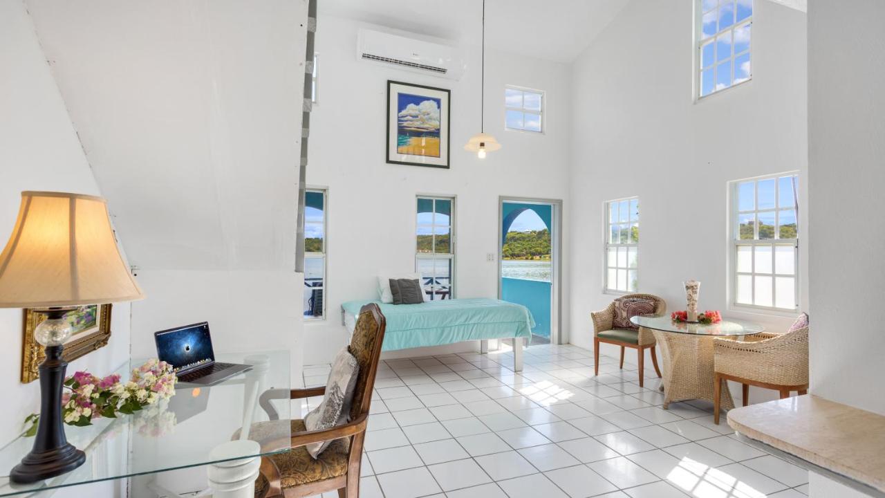 Family Room with Lake View