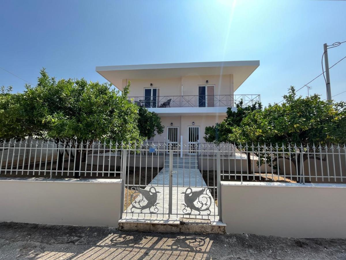 Koulouras Holiday Apartments - B&B