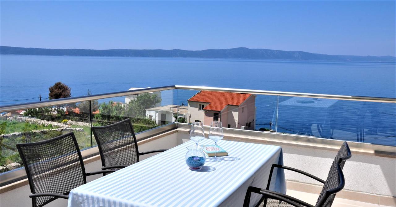 Apartamento de 2 dormitorios con balcón y vistas al mar