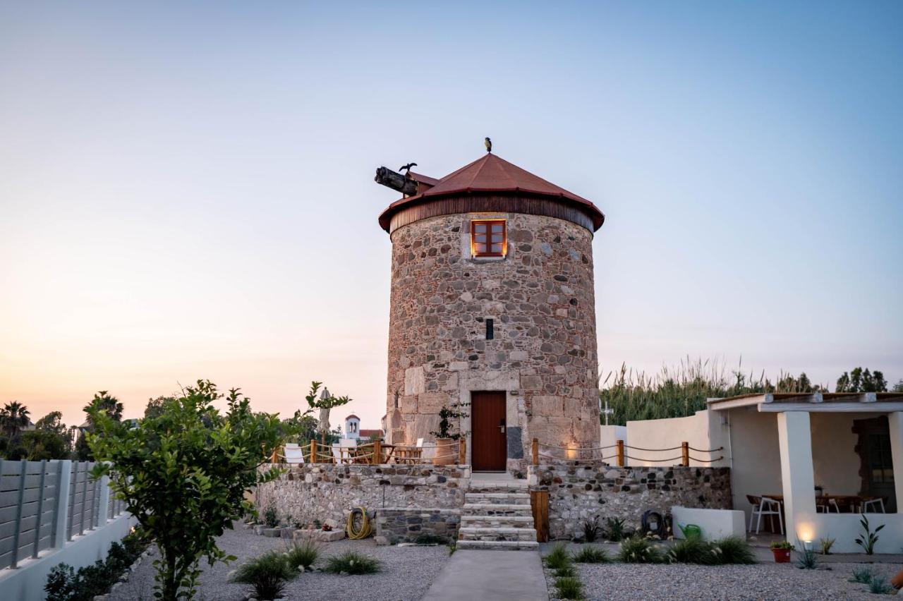 B&B Loúmpa - Traditional Windmill - Bed and Breakfast Loúmpa