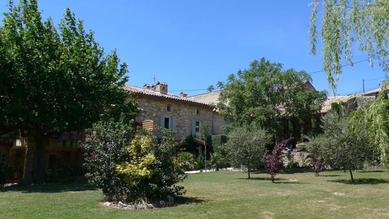 Gites au Château des Estubiers - B&B