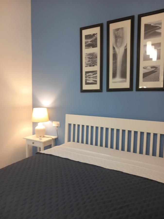 Door Nine -Townhouse with harbour views - B&B Floriana