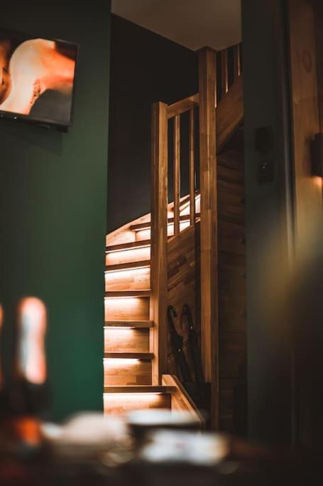 BLACK HOUSE - premium holiday guest house - B&B