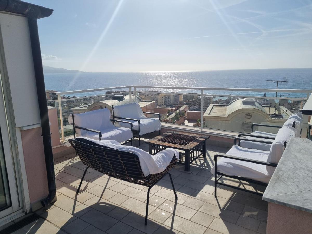 Dernier étage d'une maison - B&B Roquebrune-Cap-Martin