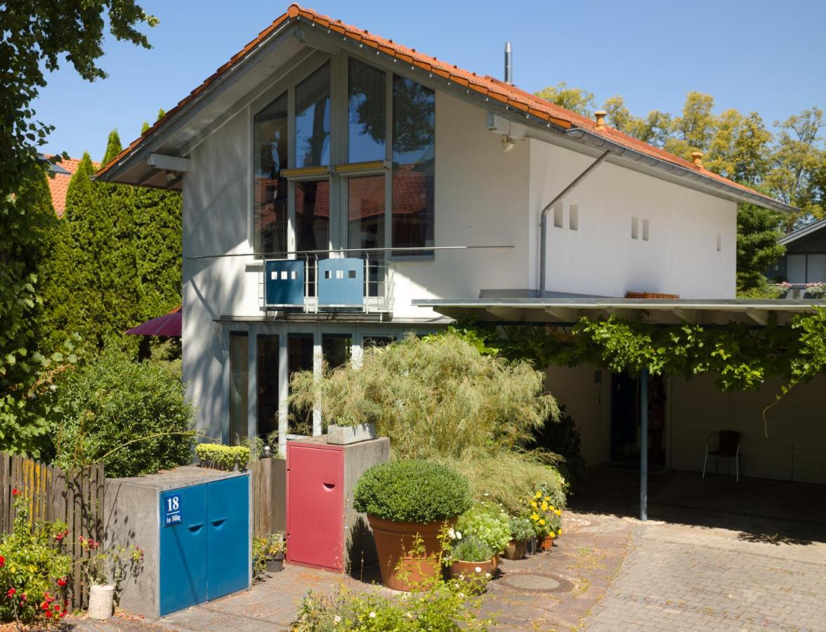 25 Min to the Center - 220 m2 Artist's House Villa South of Munich - Chambres d'hôtes Oberhaching