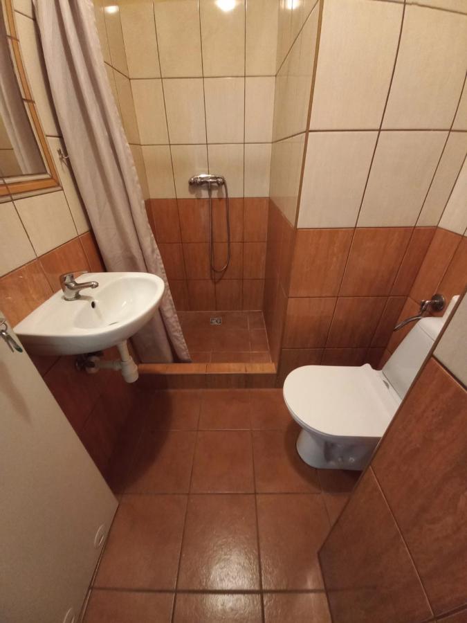 Vierbettzimmer mit eigenem Bad