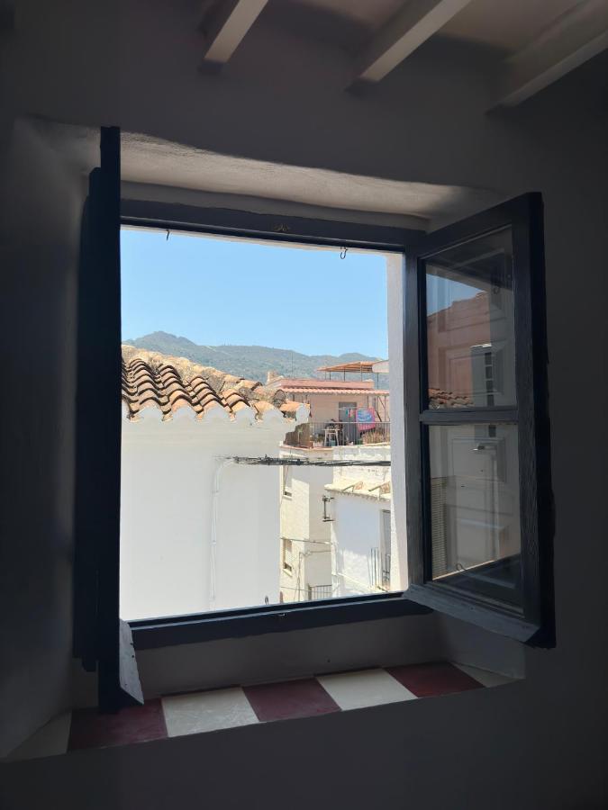 Twin Room with Private External Bathroom