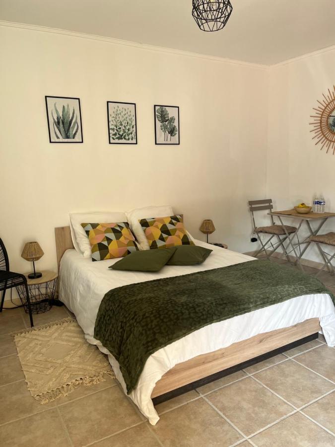 B&B Istres - Studio chez joss - Bed and Breakfast Istres