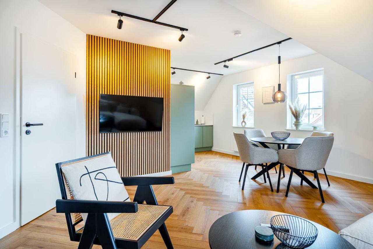 FriesenHUUSKE 2, Obergeschoss mit eigener Terrasse! - Ferienwohnung
