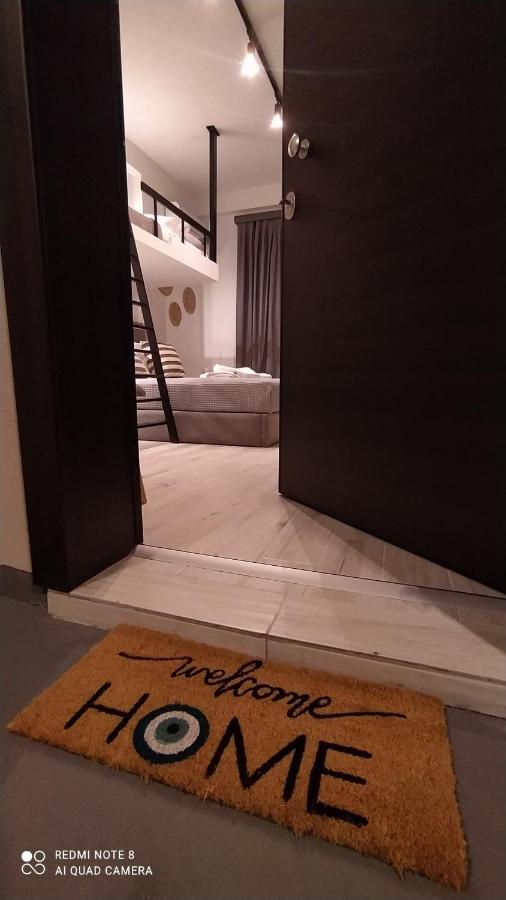 Modern and Sunny Studio Kavala - B&B
