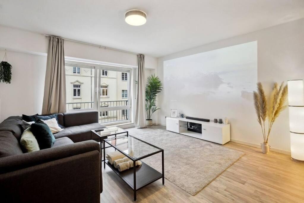 B&B Dresde - Modernes Apartment mit Heimkino und Netflix in Dresden - Bed and Breakfast Dresde