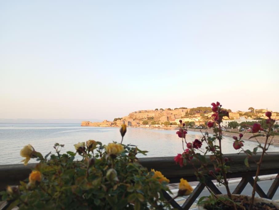 B&B Mytilene - Anna's - Castle and sea view house - Bed and Breakfast Mytilene