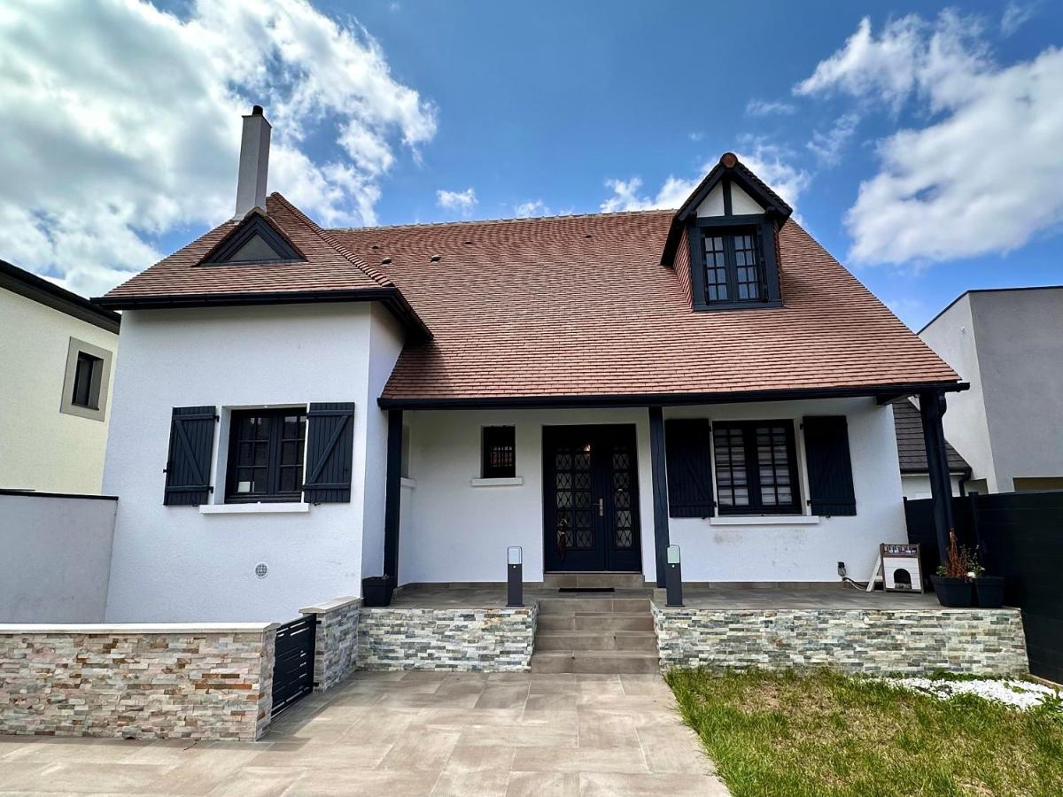 Family Oasis with 3 bedrooms near Paris - Bed and Breakfast