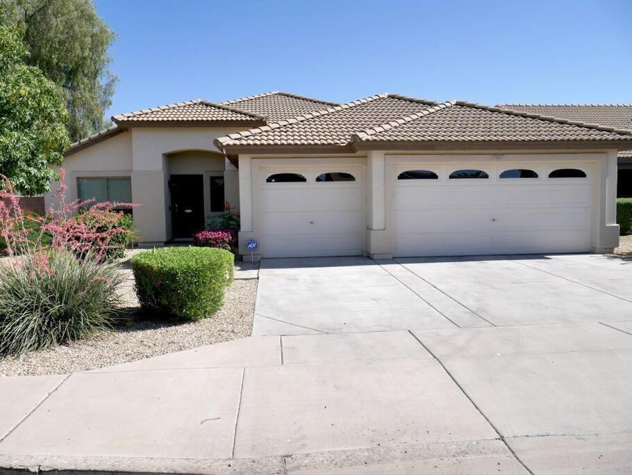 Bright & Fresh Oasis Near Goodyear Ballpark - Chambres d’hôtes