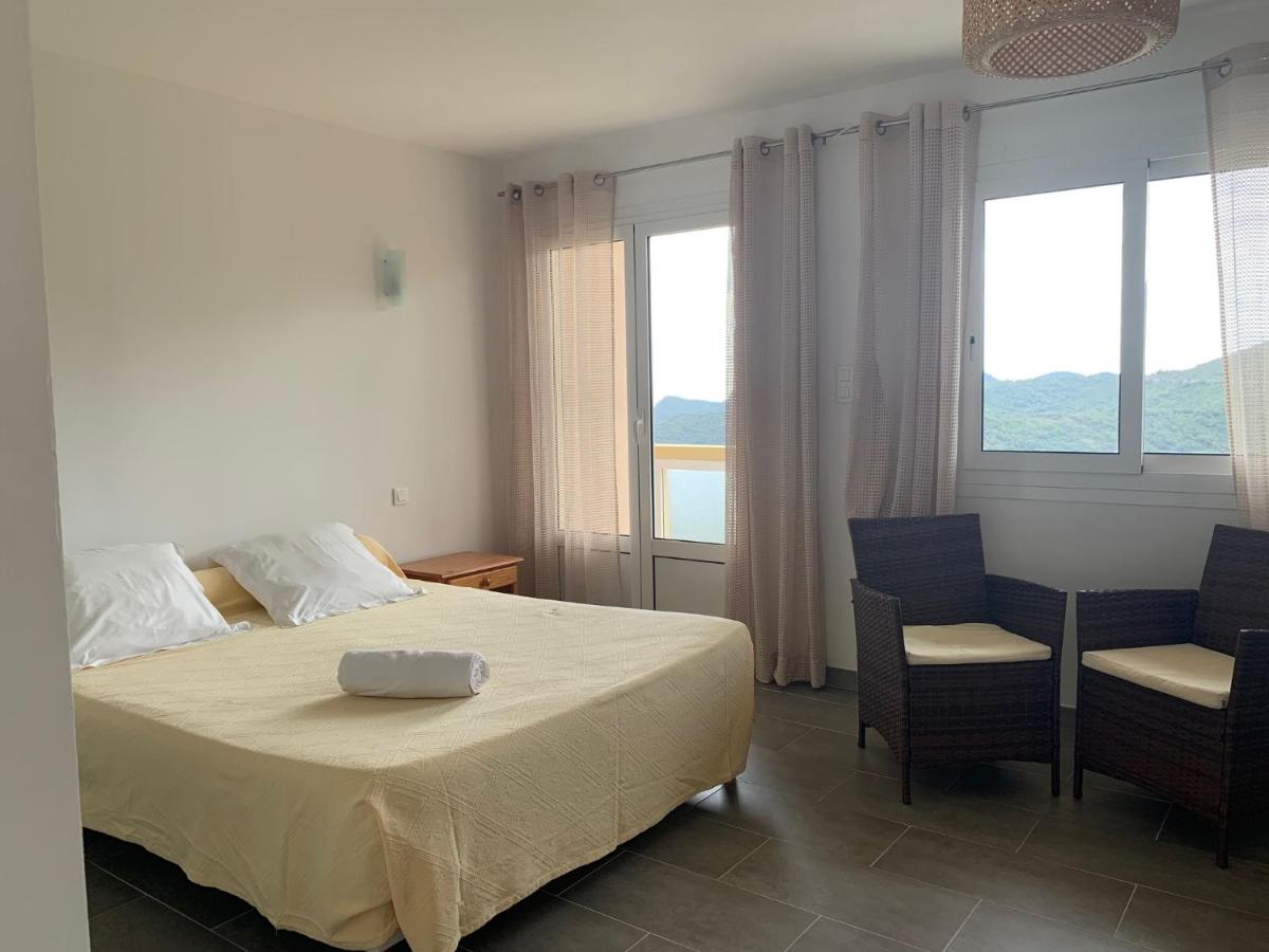 Estudio con vistas al mar (2 adultos)