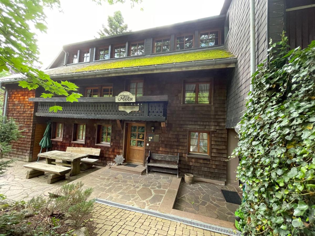 Kleine, familienfreundliche 1-Zi FeWo am Bach und zwischen zwei Seen - Chambres d'hôtes Fahl