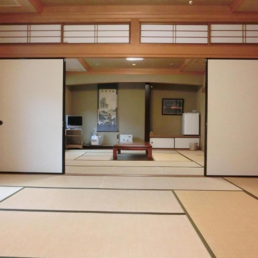 Japanese-Style Room