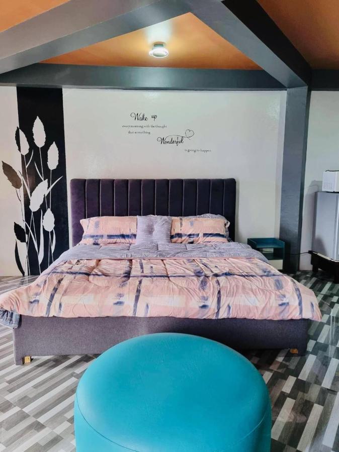 B&B Lucban - Rvenue apartelle - Bed and Breakfast Lucban