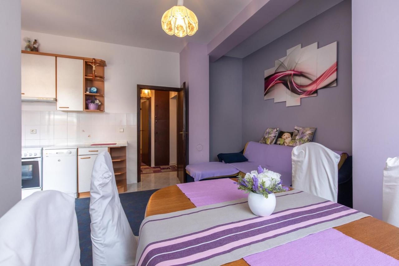 B&B Punat - Apartment VITKO near the Beach with Private Parking & Grill Station - Bed and Breakfast Punat