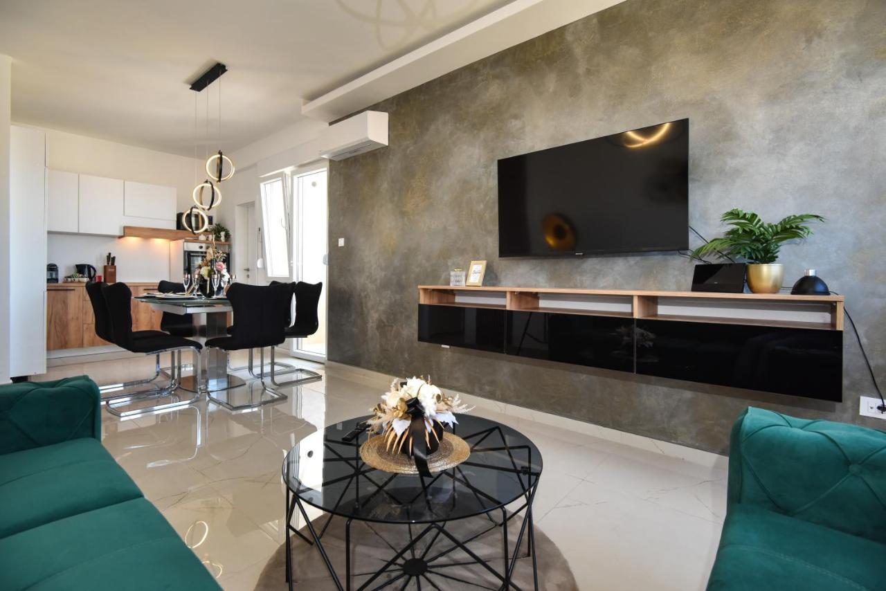 Apartman Nella with sea wiew - Ferienwohnung Zadar