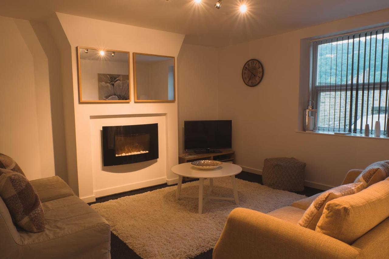 B&B Halifax - Peaceful Retreat Suite - Simple2let Serviced Apartments - Bed and Breakfast Halifax