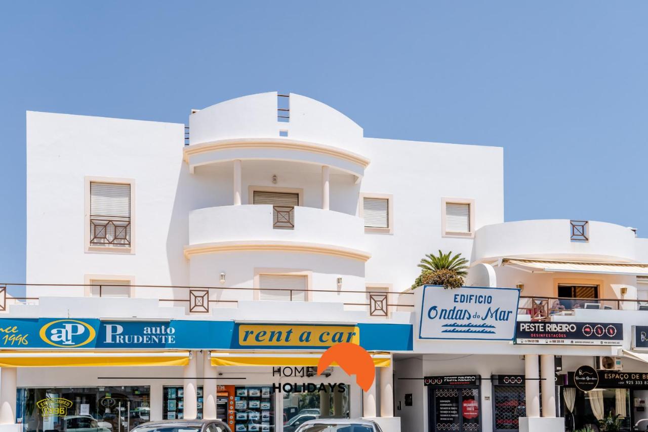 #180 T2 Ondas do Mar by Home Holidays - Chambres d’hôtes Branqueira