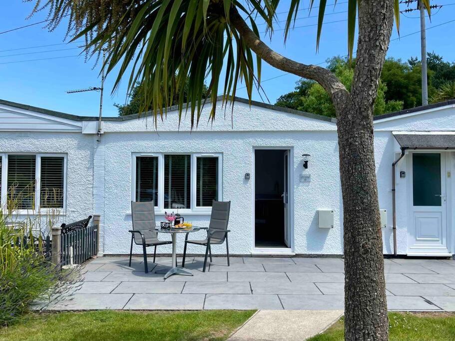 Little Greenway Holiday Bungalow - B&B