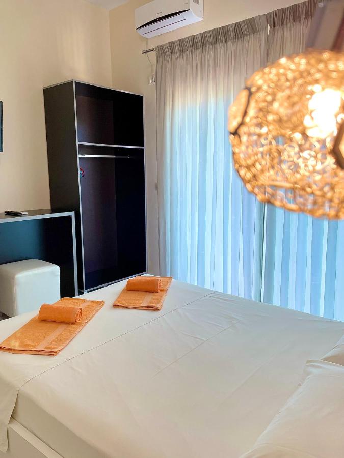 Double Room with Balcony and Sea View